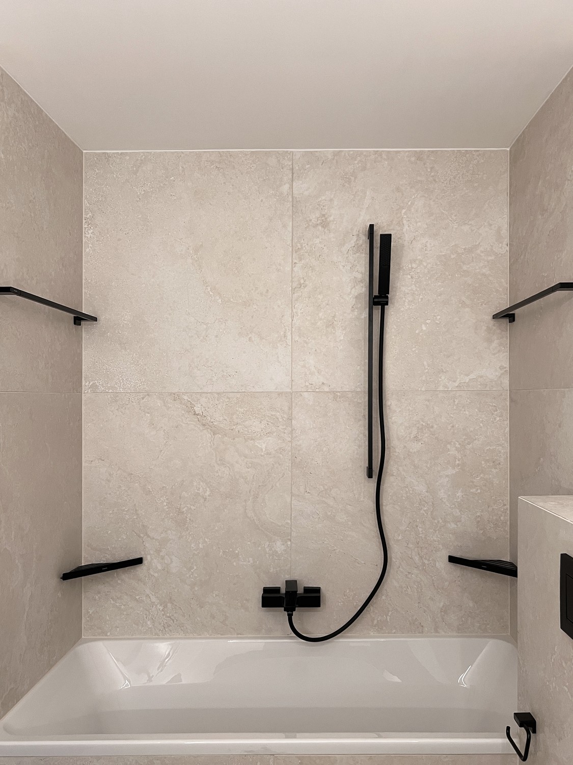 Appartamento mansardato di 3 ½ locali, foto 7 di 9