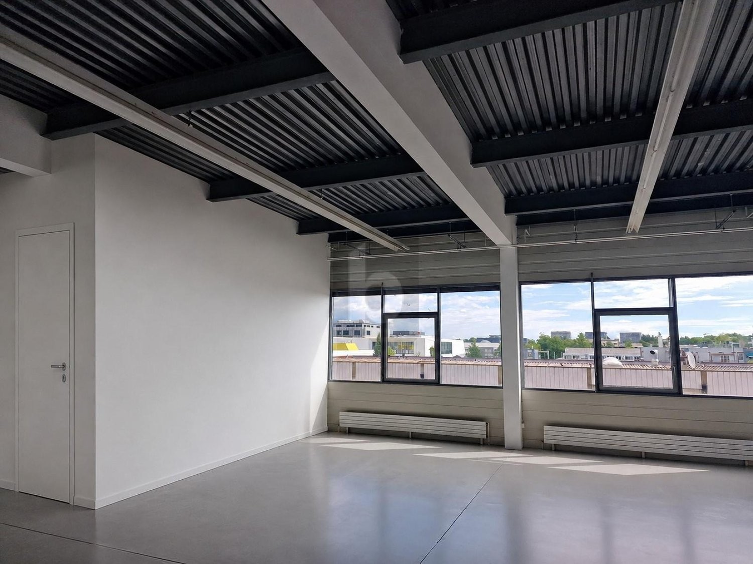 110m² office