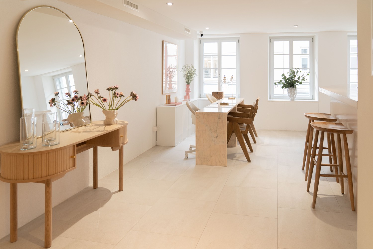 55m² commercial