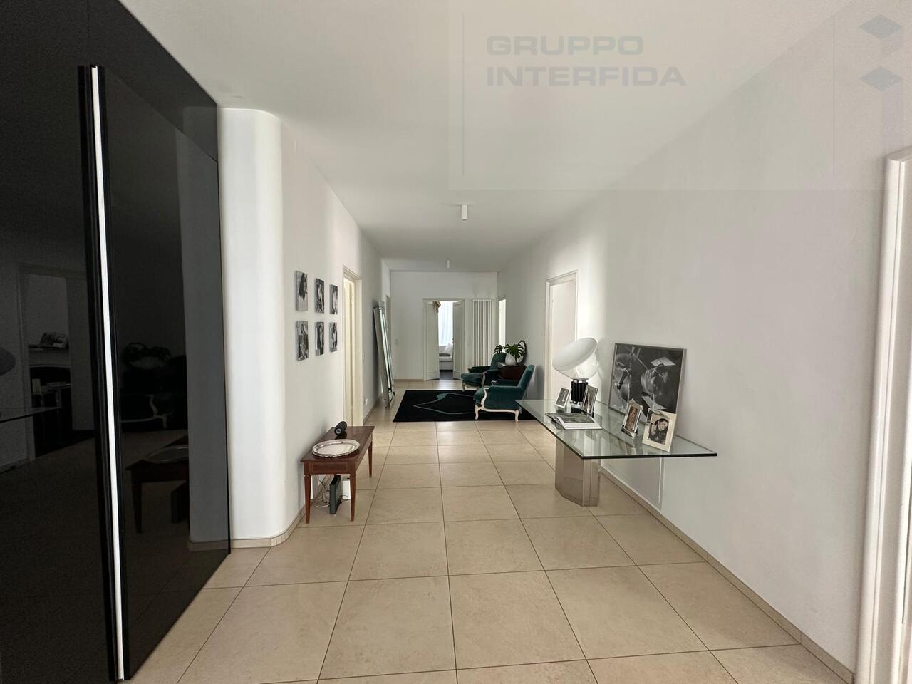 5 ½ rooms apartment, foto 8 di 10