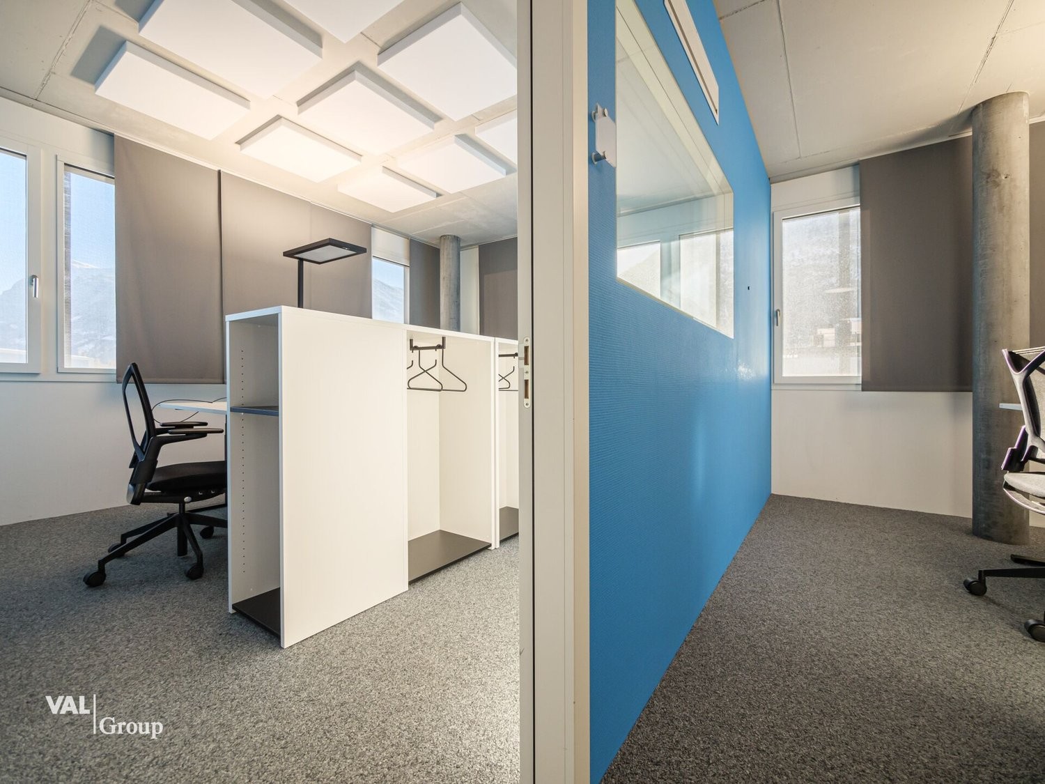 1665m² office