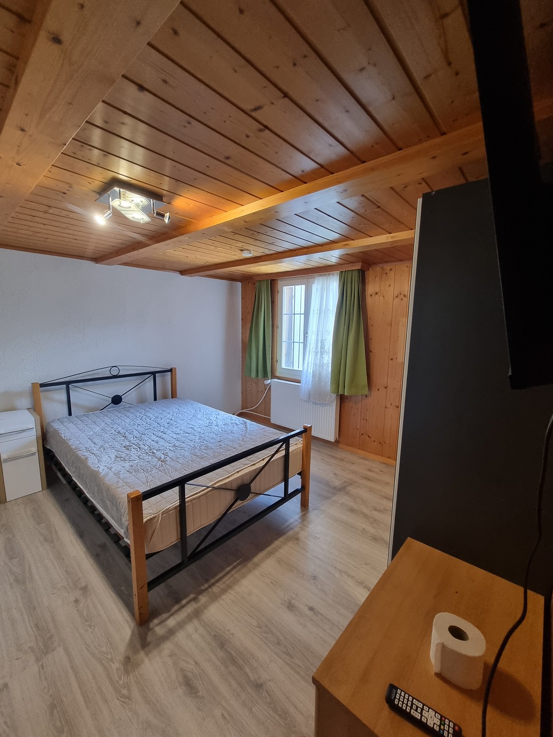 Camera in un appartamento condiviso, foto 3 di 5