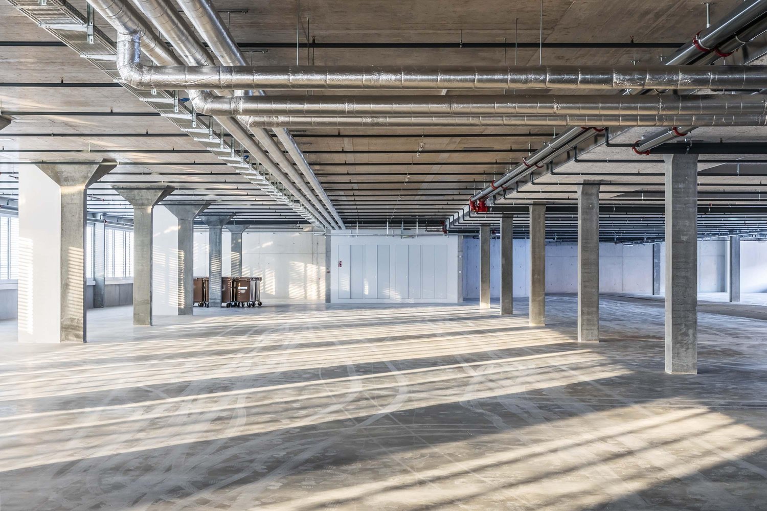1600m² commerciale