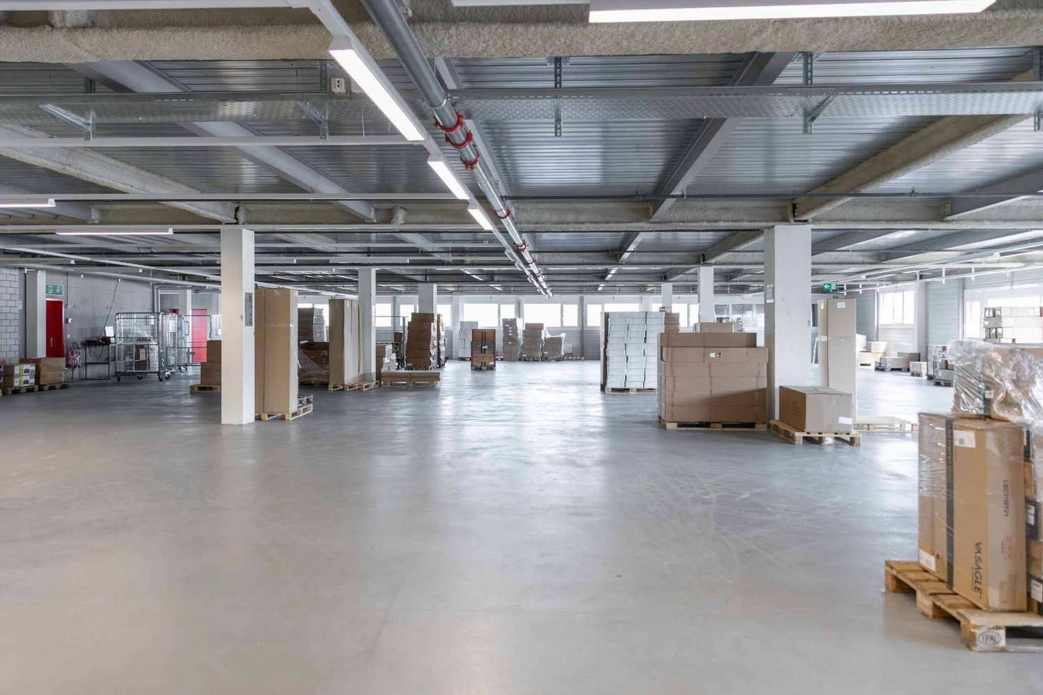 500m² commercial, foto 1 di 10