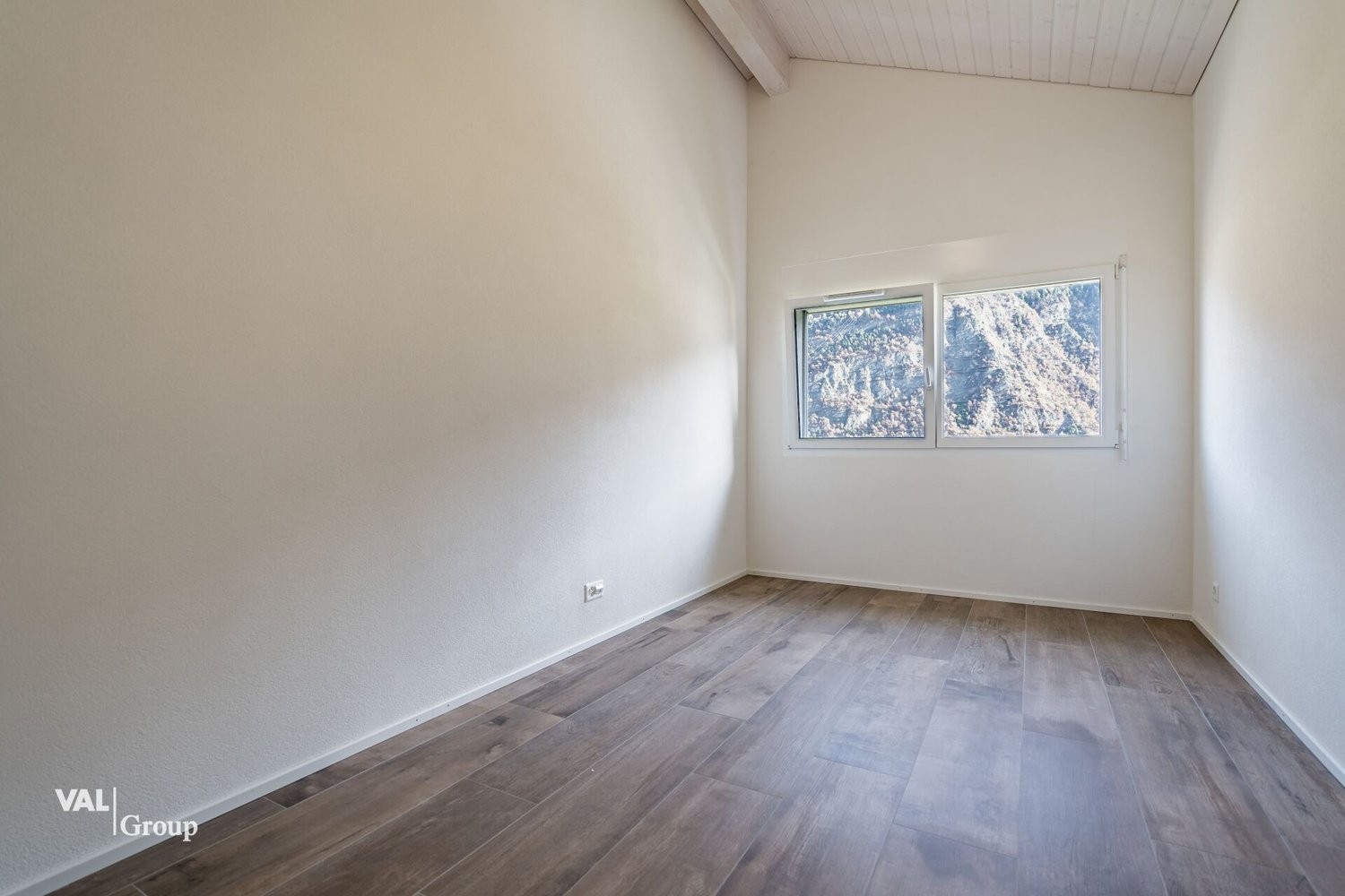 Appartamento attico di 4 ½ locali