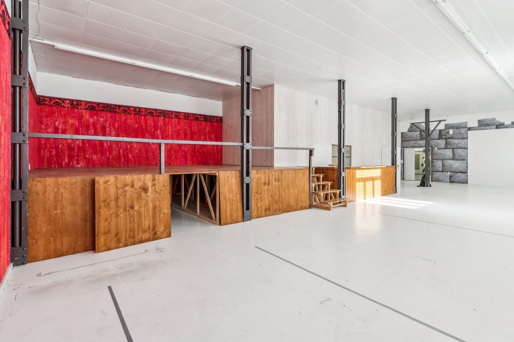 191m² commerciale