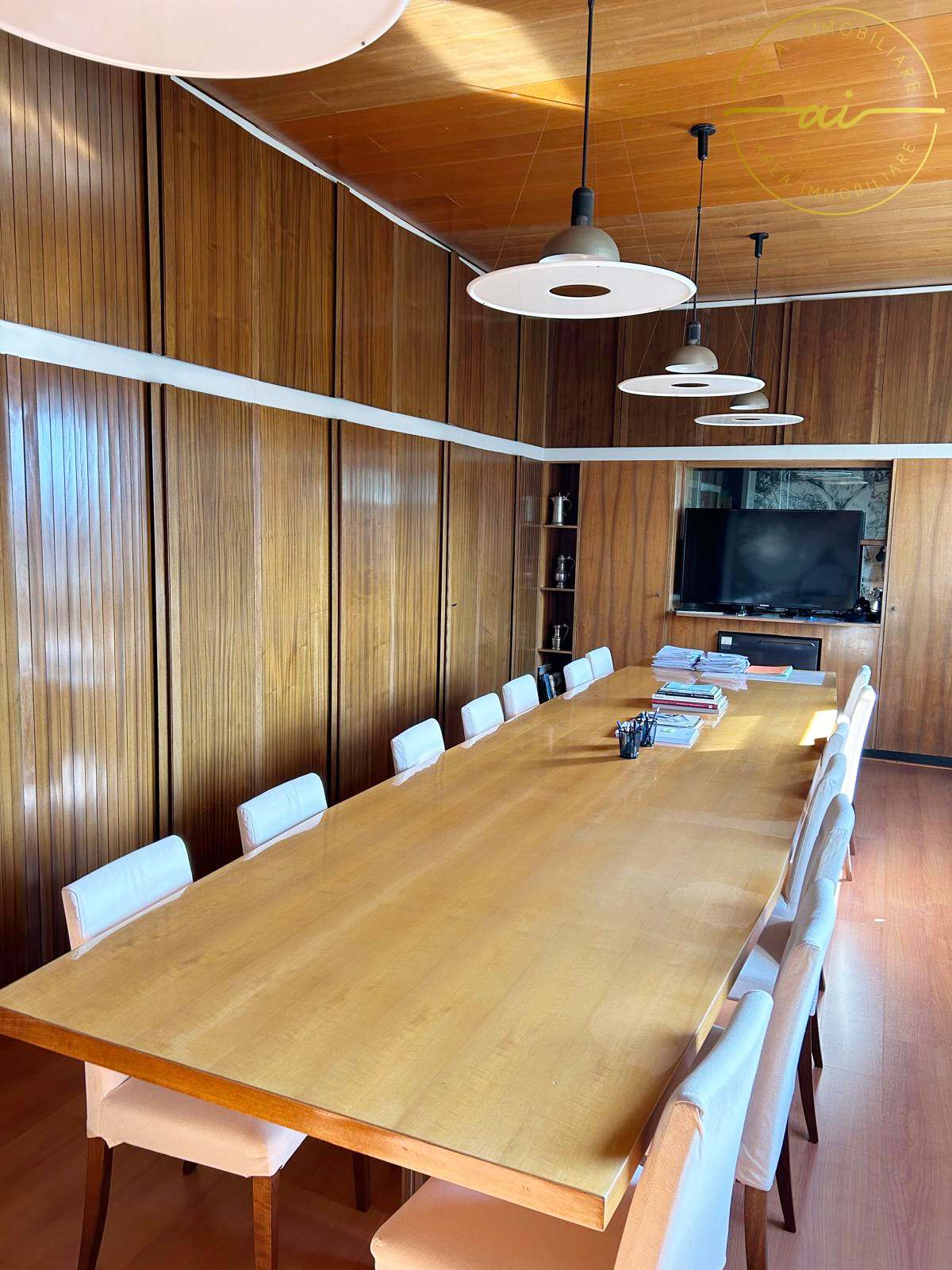 170m² bureau