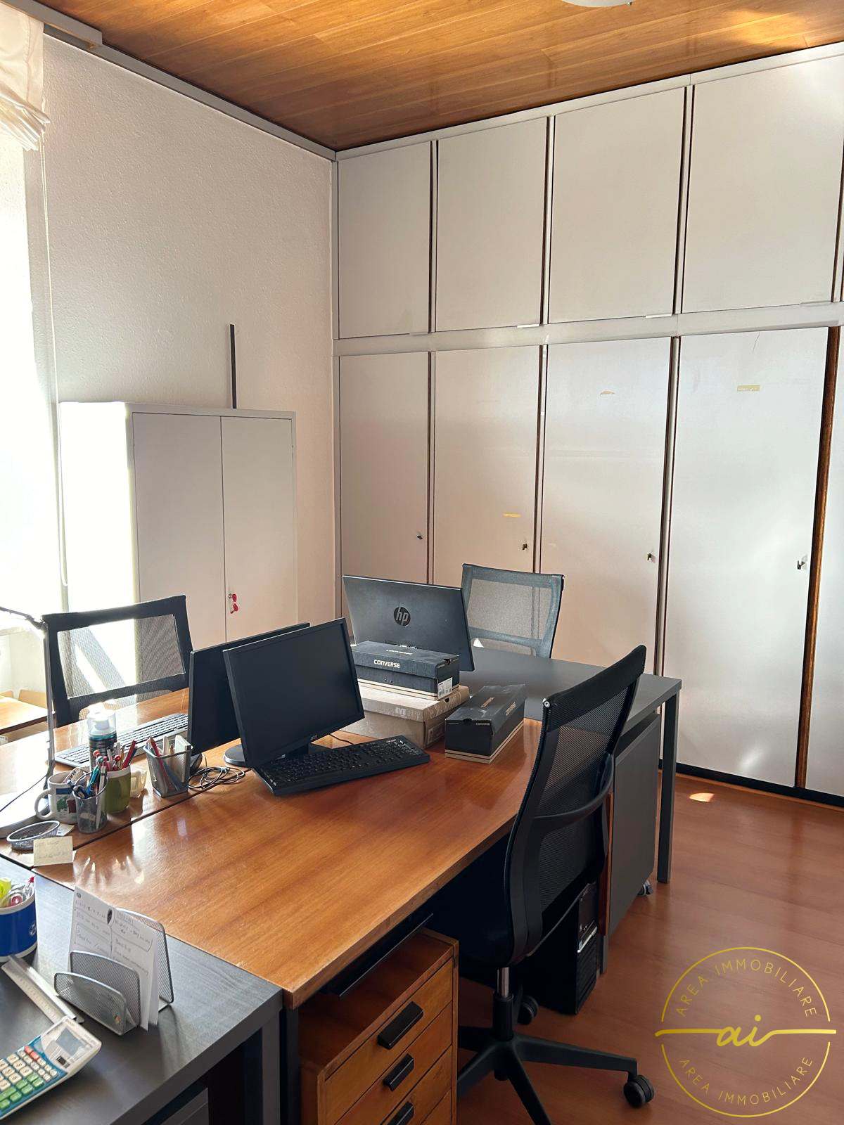 170m² bureau
