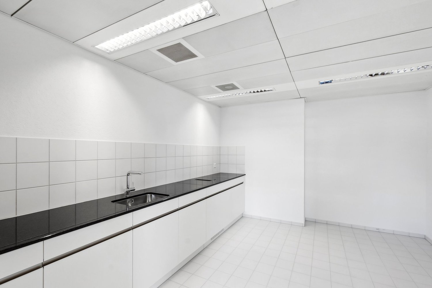 950m² ufficio