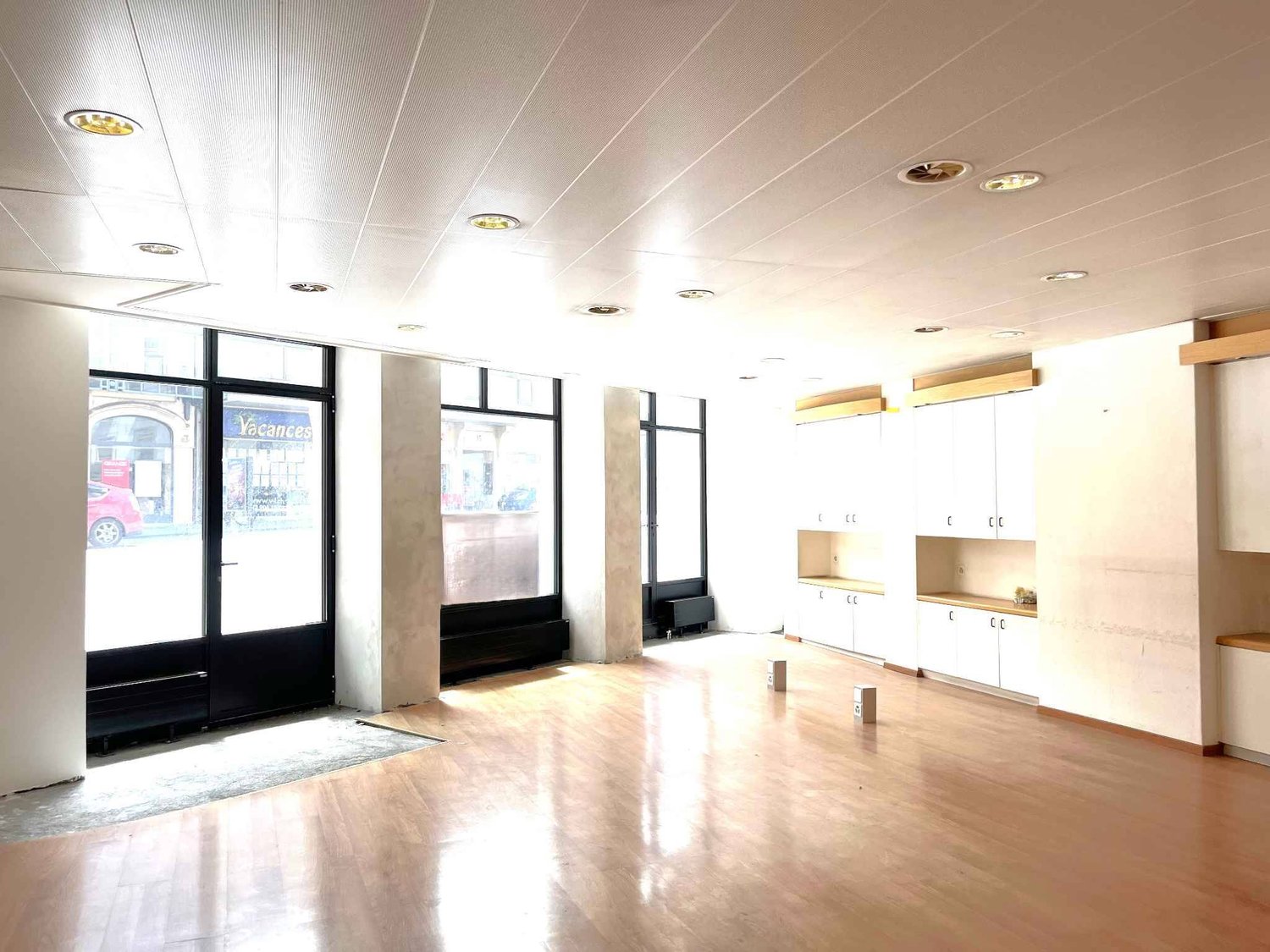 Arcade di 242m², foto 2 di 6