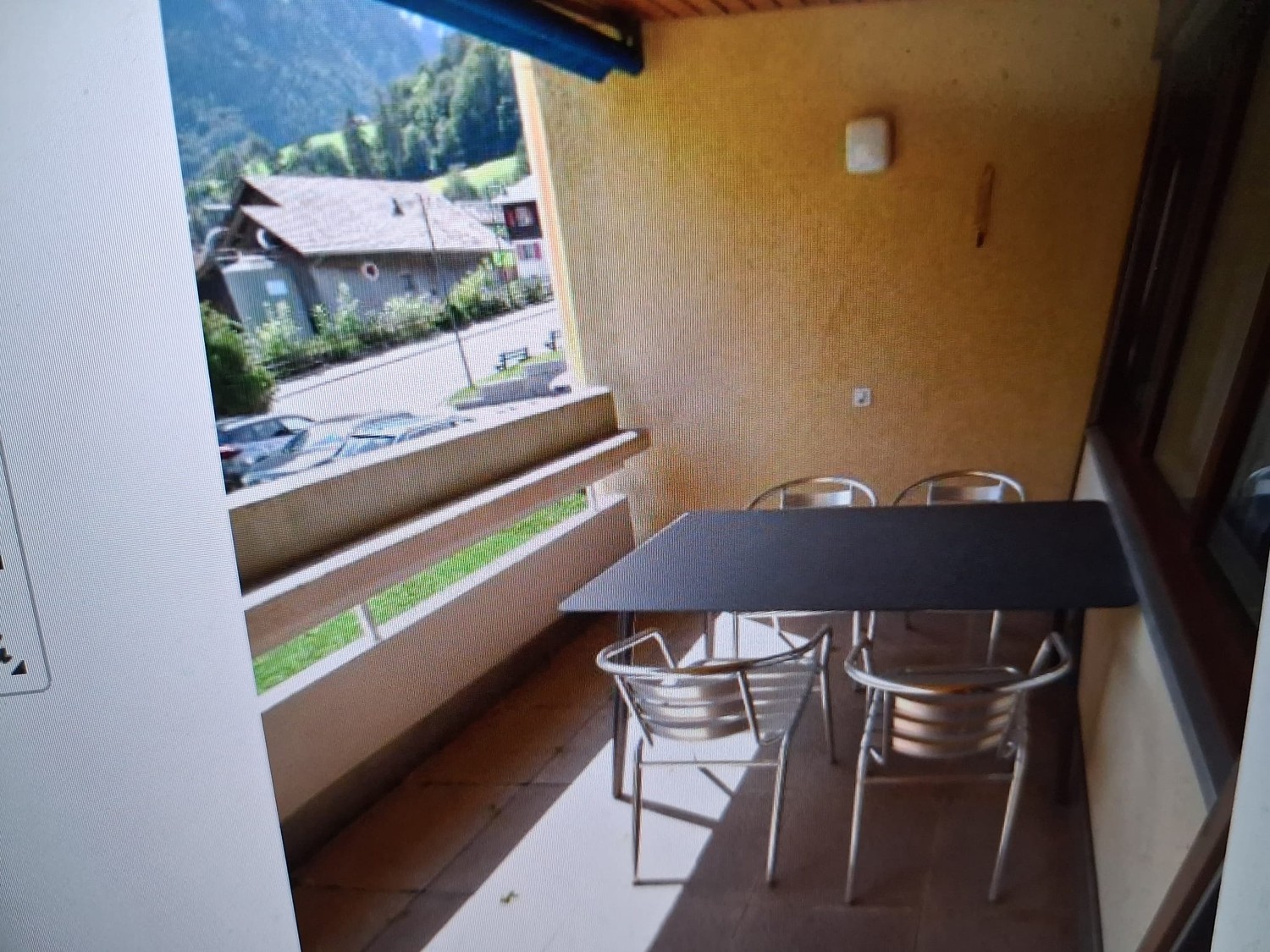 Appartamento di 3 ½ locali

In posizione tranquilla. PP in TG più 120.-