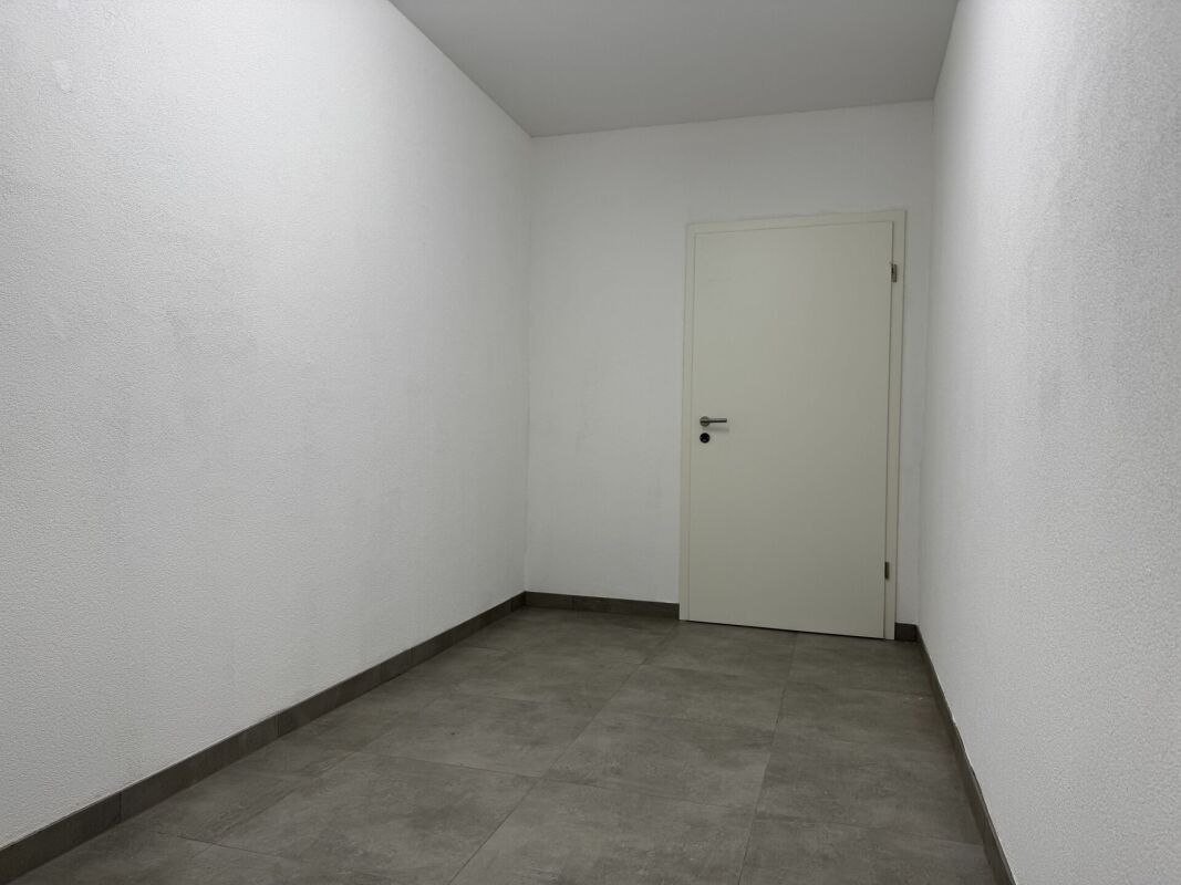156m² ufficio