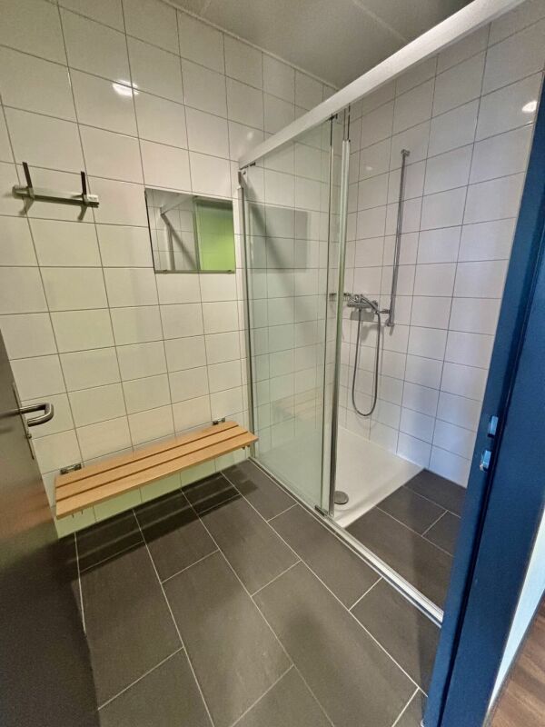 350m² office