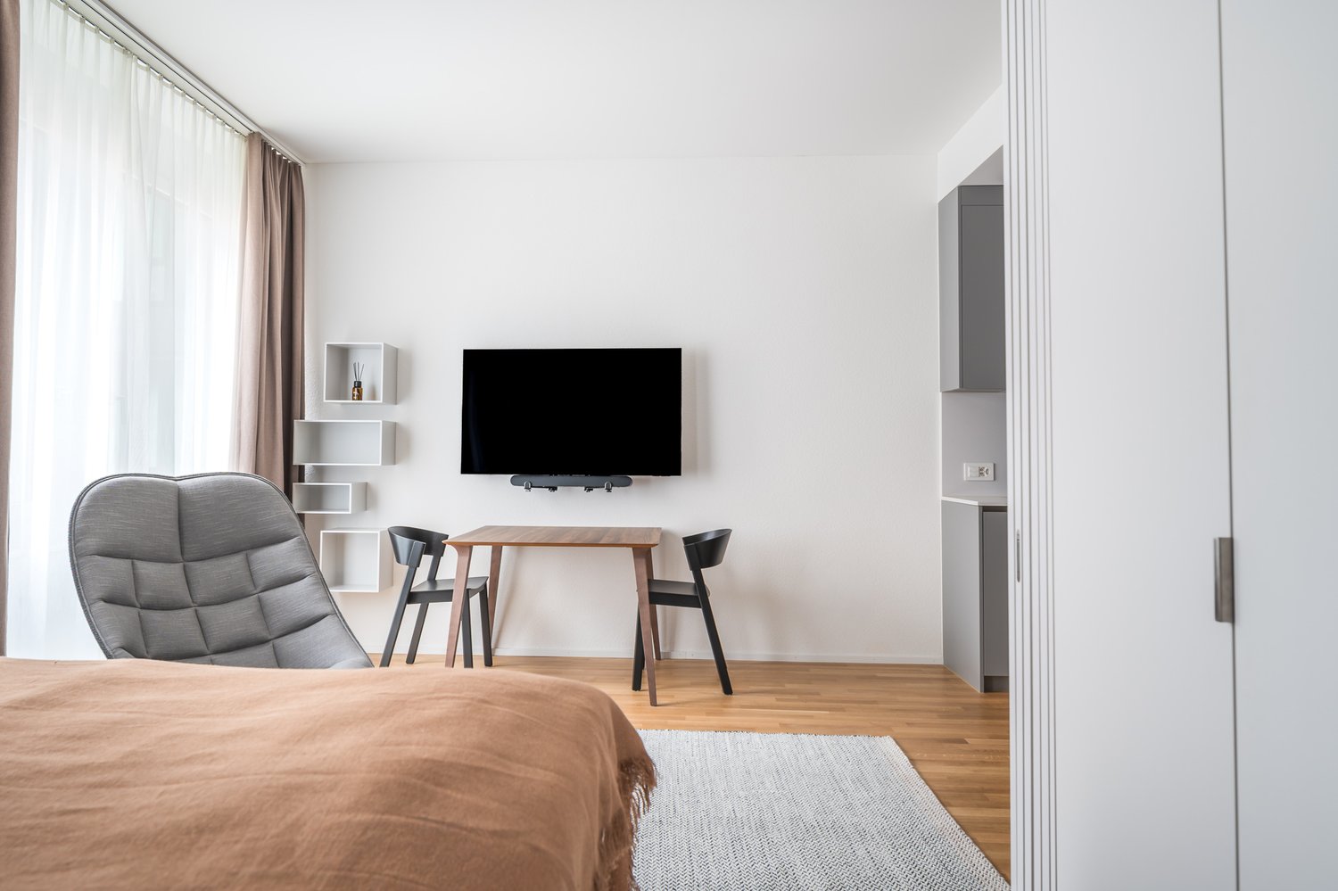 2 ½ rooms furnished flat, foto 5 di 9
