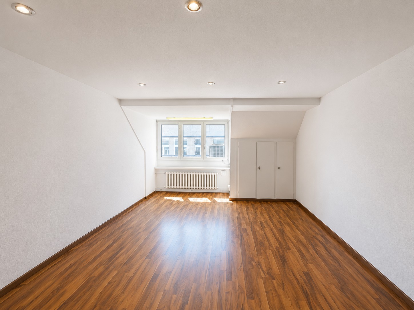174m² ufficio, foto 4 di 9