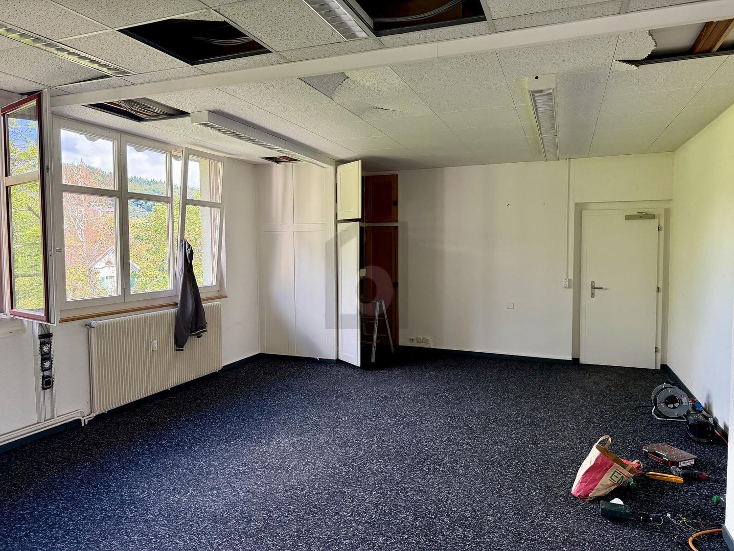 82m² office