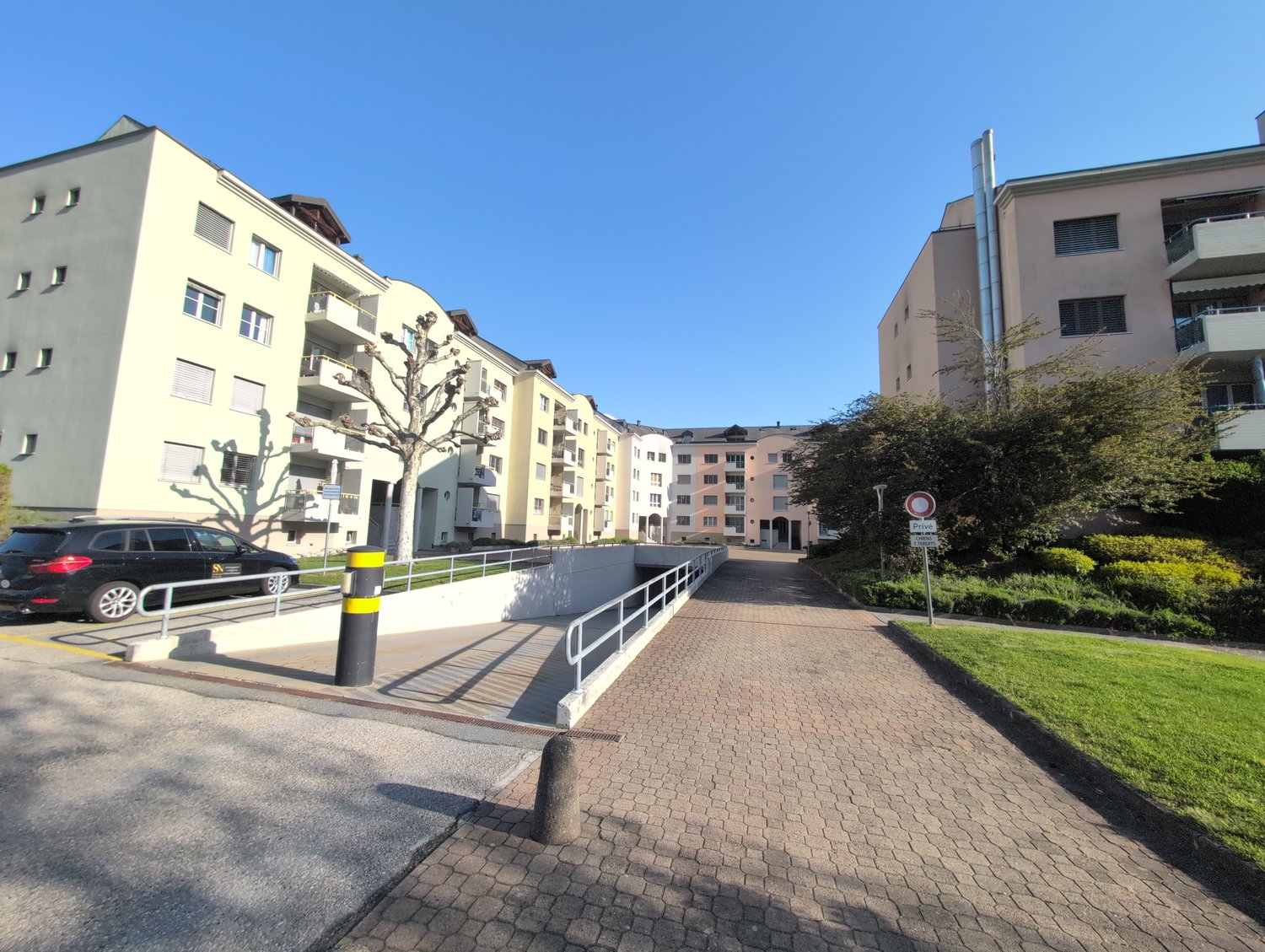 Posto auto coperto per biciclette
