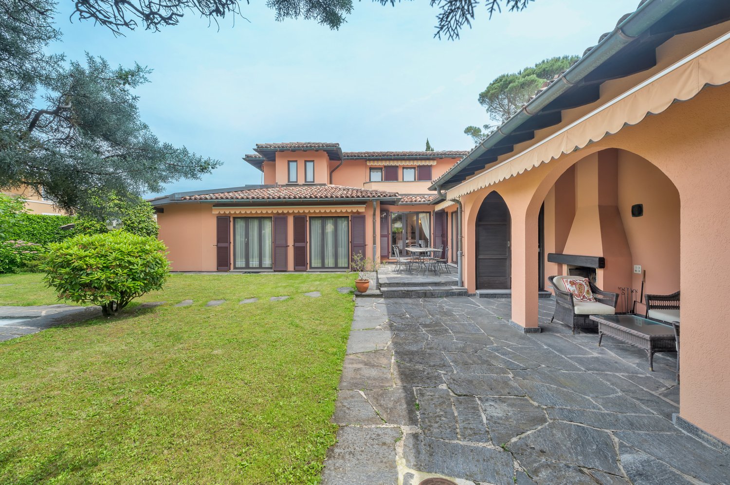 8 ½ rooms villa