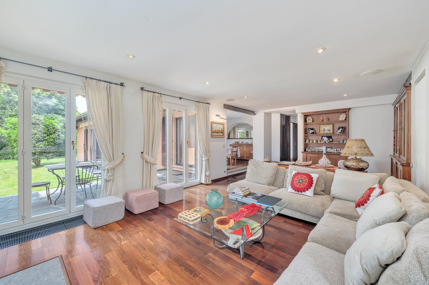 8 ½ rooms villa
