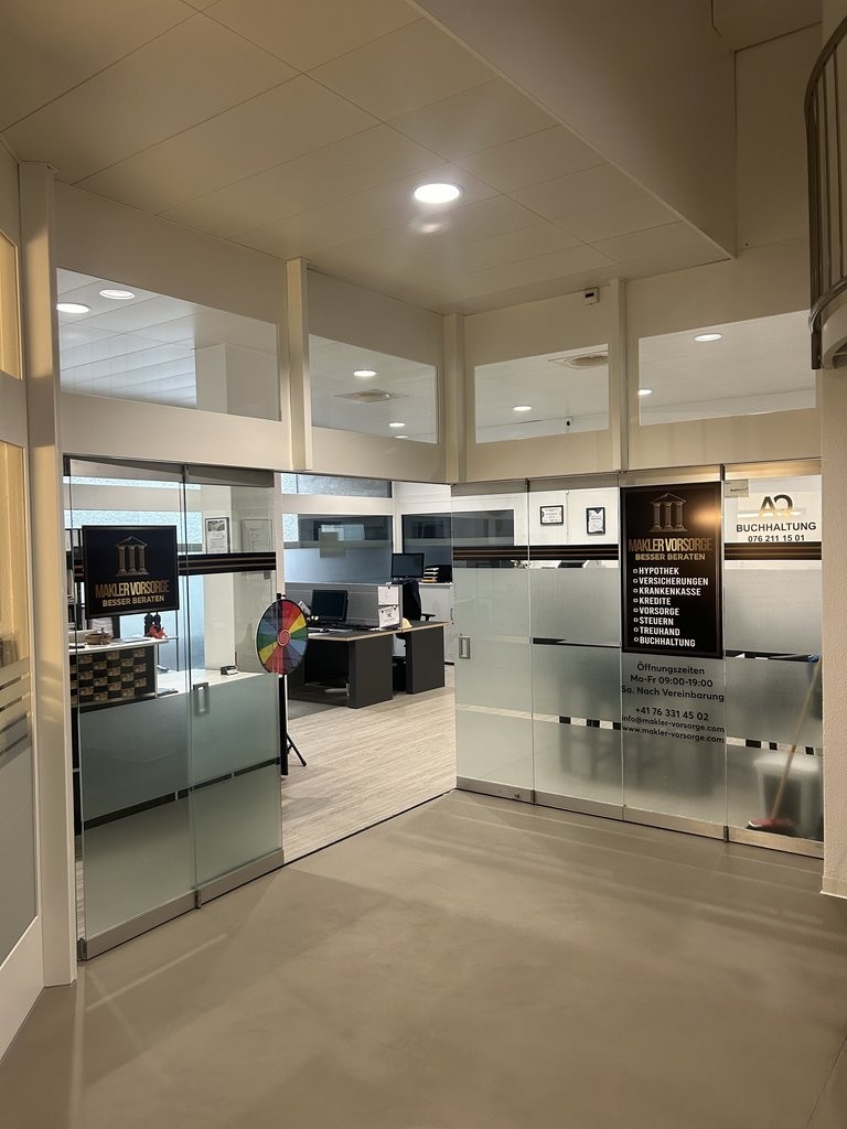 62m² shop