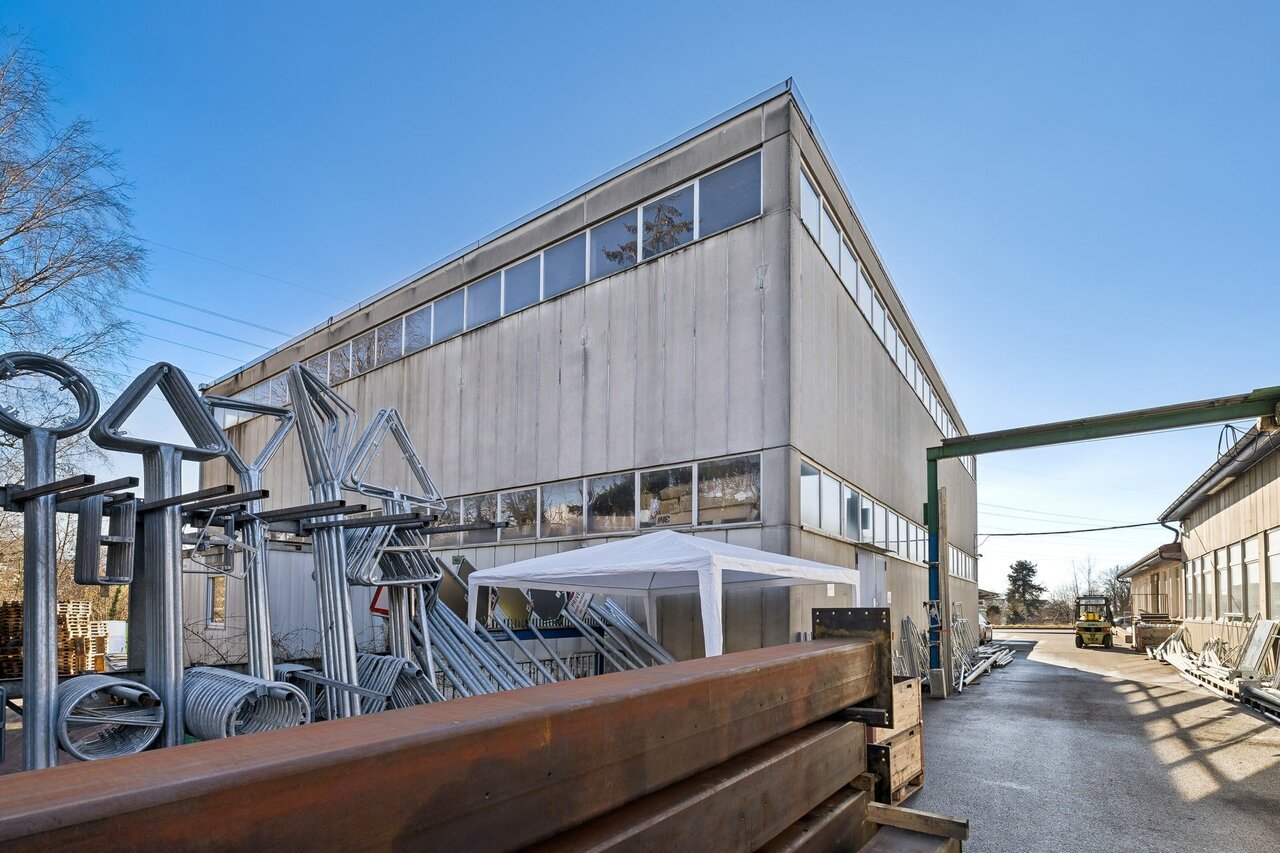 636m² officina, foto 4 di 4