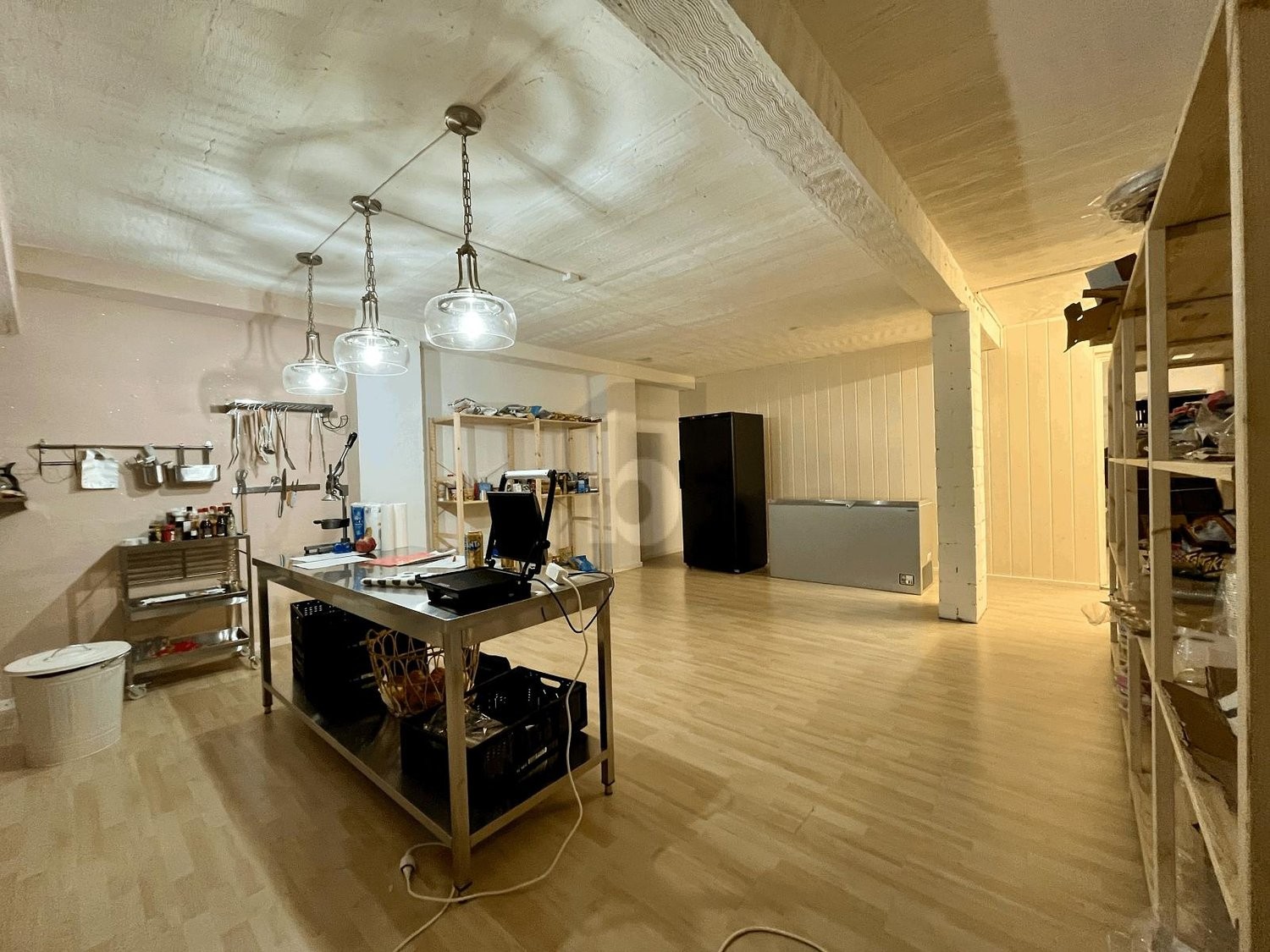 negozio di 80m²