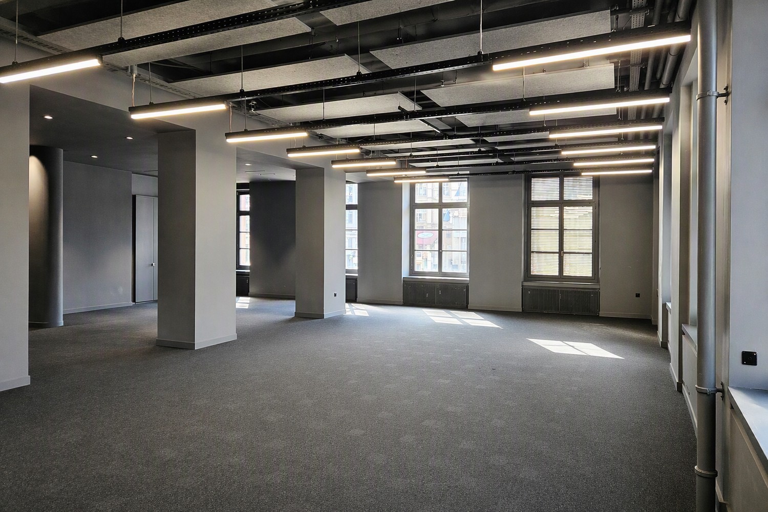 300-1500m² ufficio