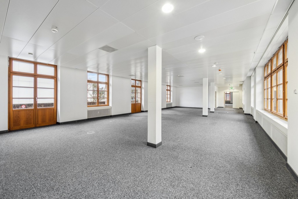 300-1500m² ufficio