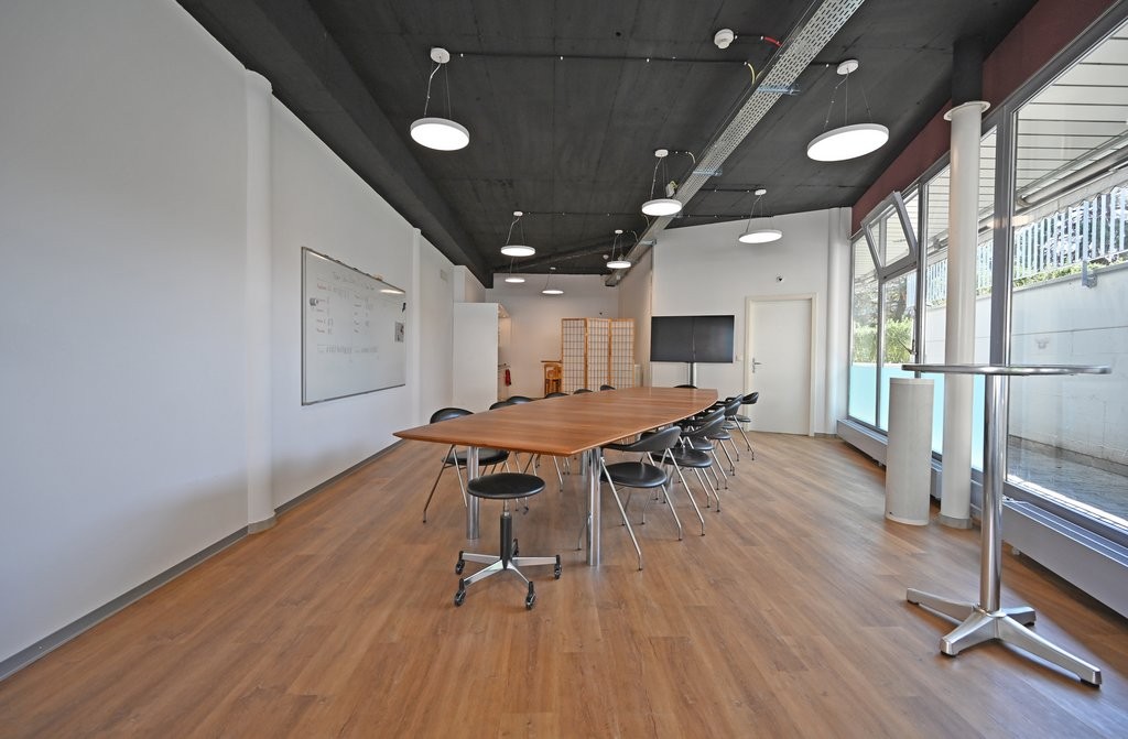 negozio di 81m²