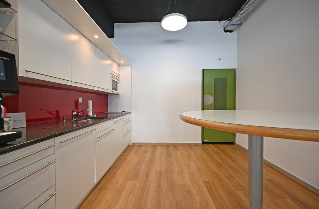 negozio di 81m²