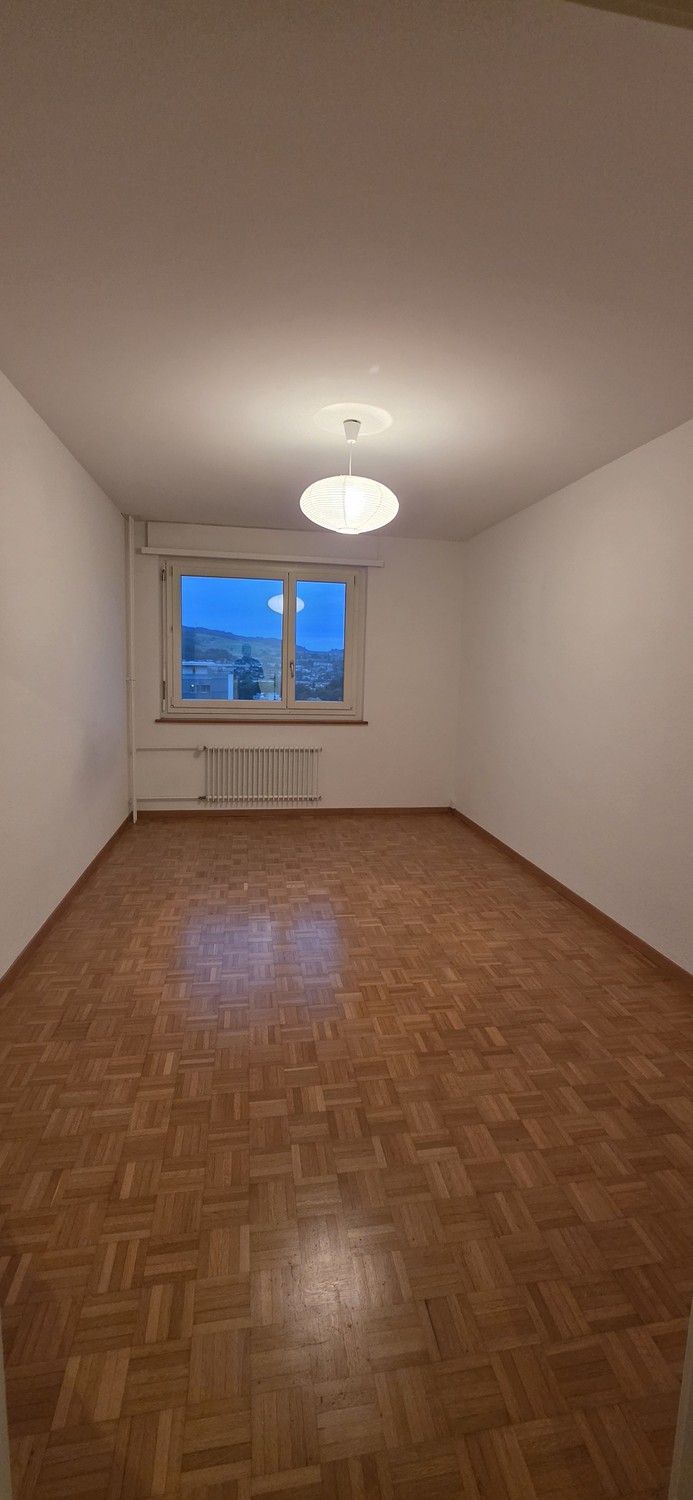 Camera in un appartamento condiviso, foto 1 di 10