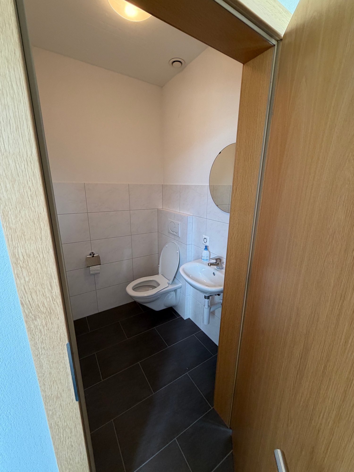 180m² office