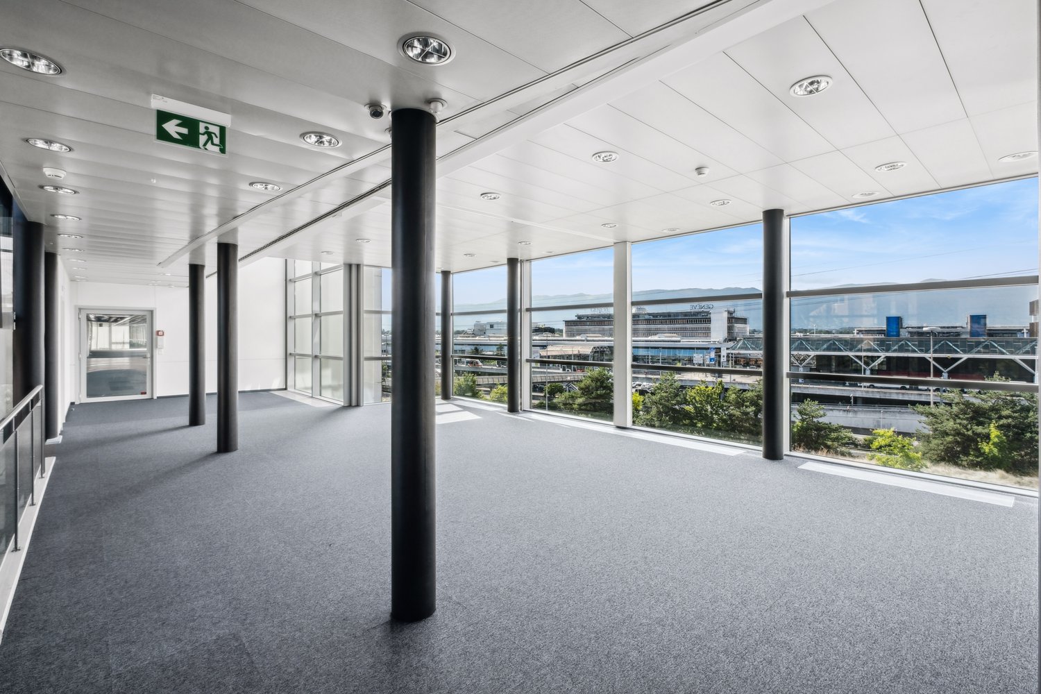 558m² ufficio