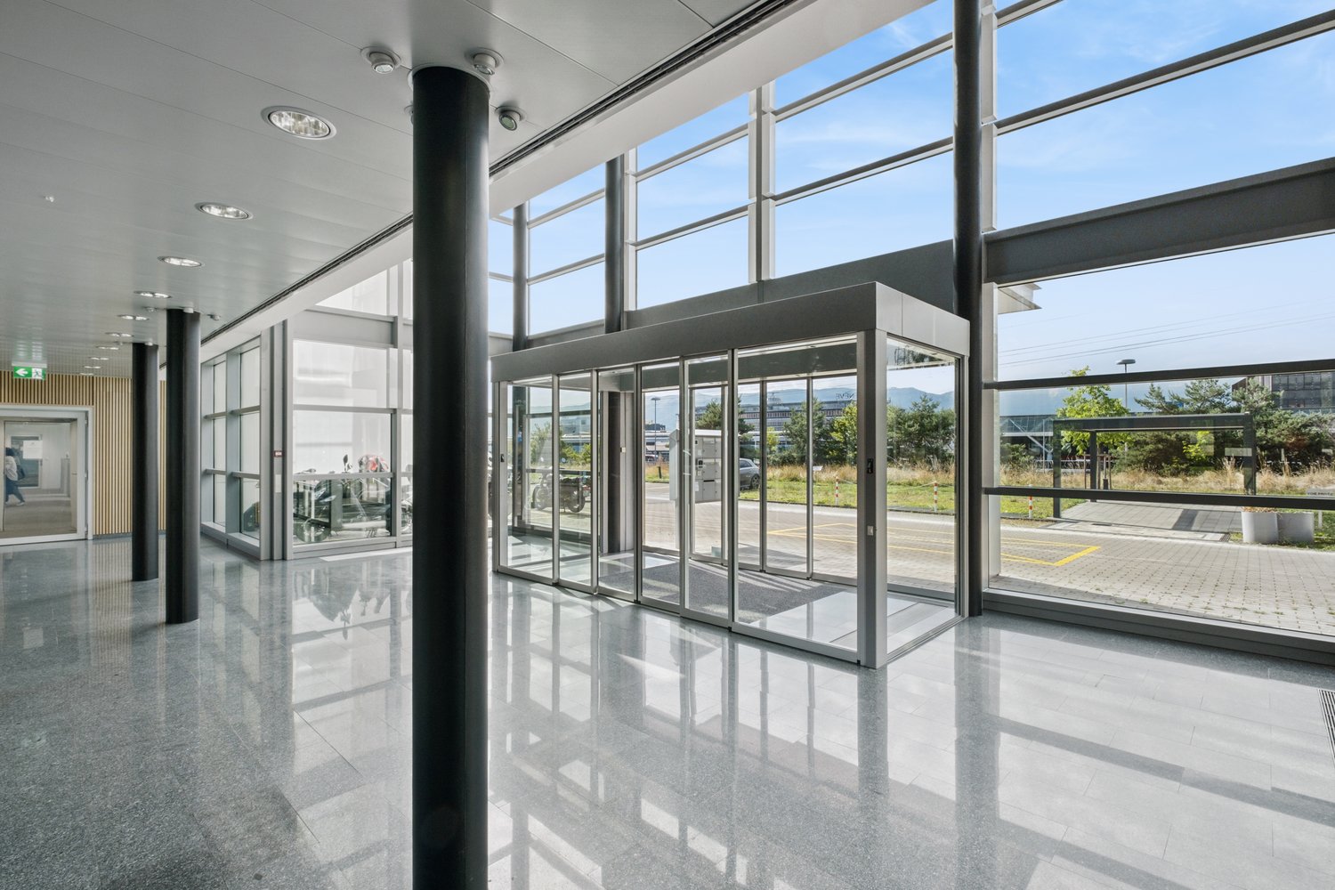 558m² ufficio