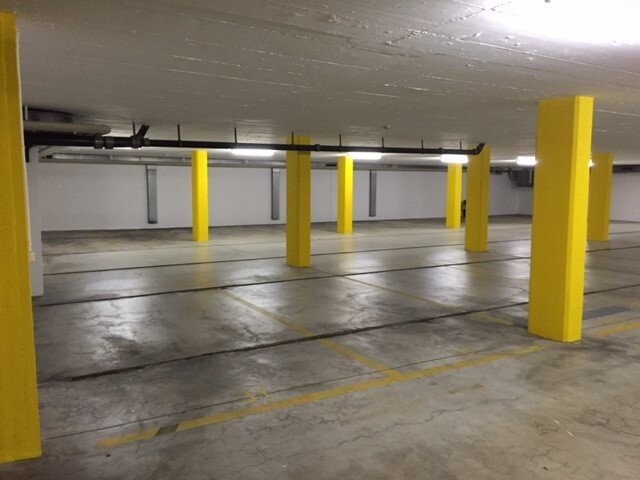 Posto auto interrato, foto 1 di 2