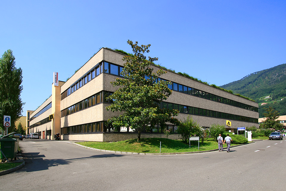263m² office