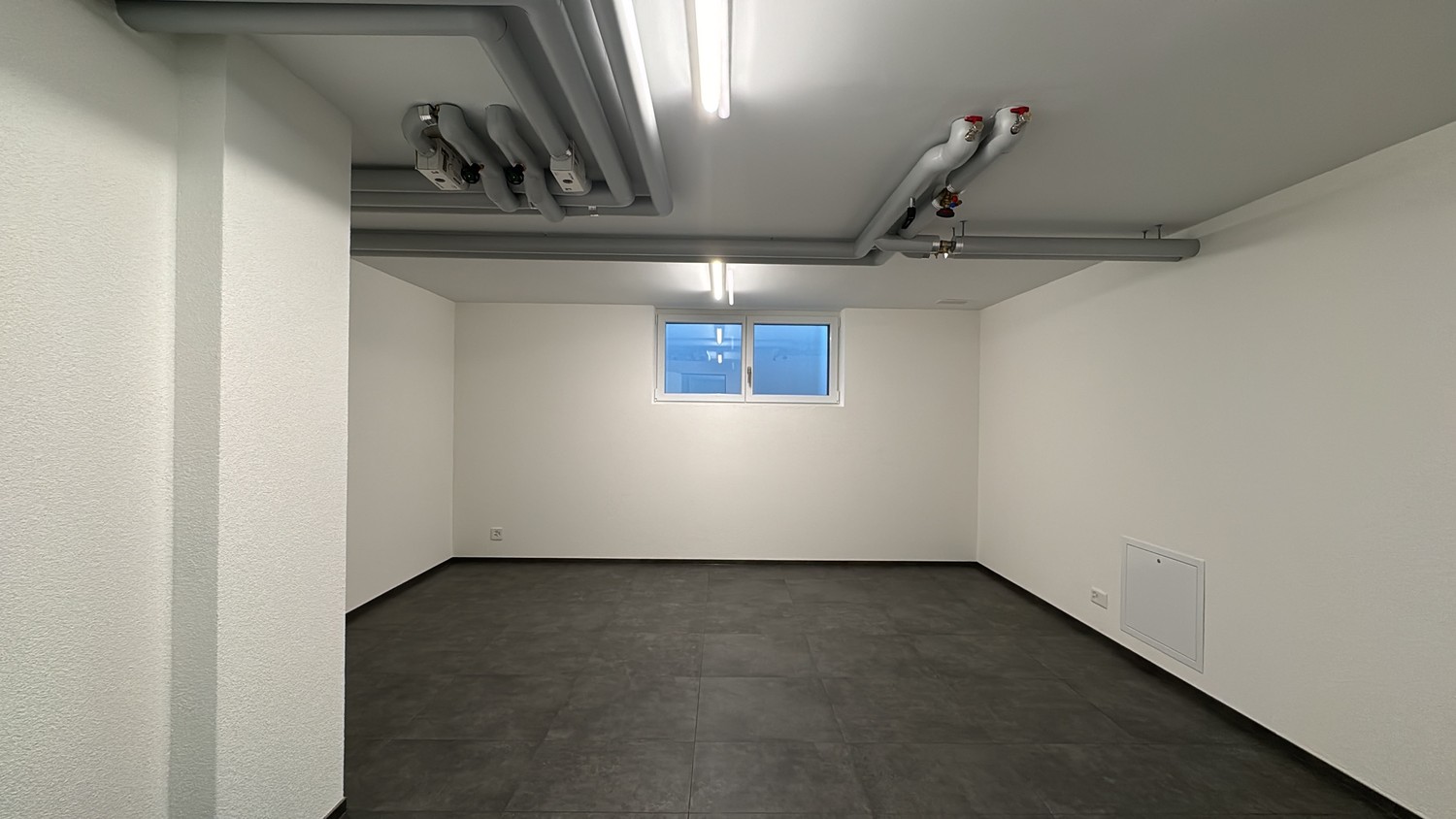 22m² office