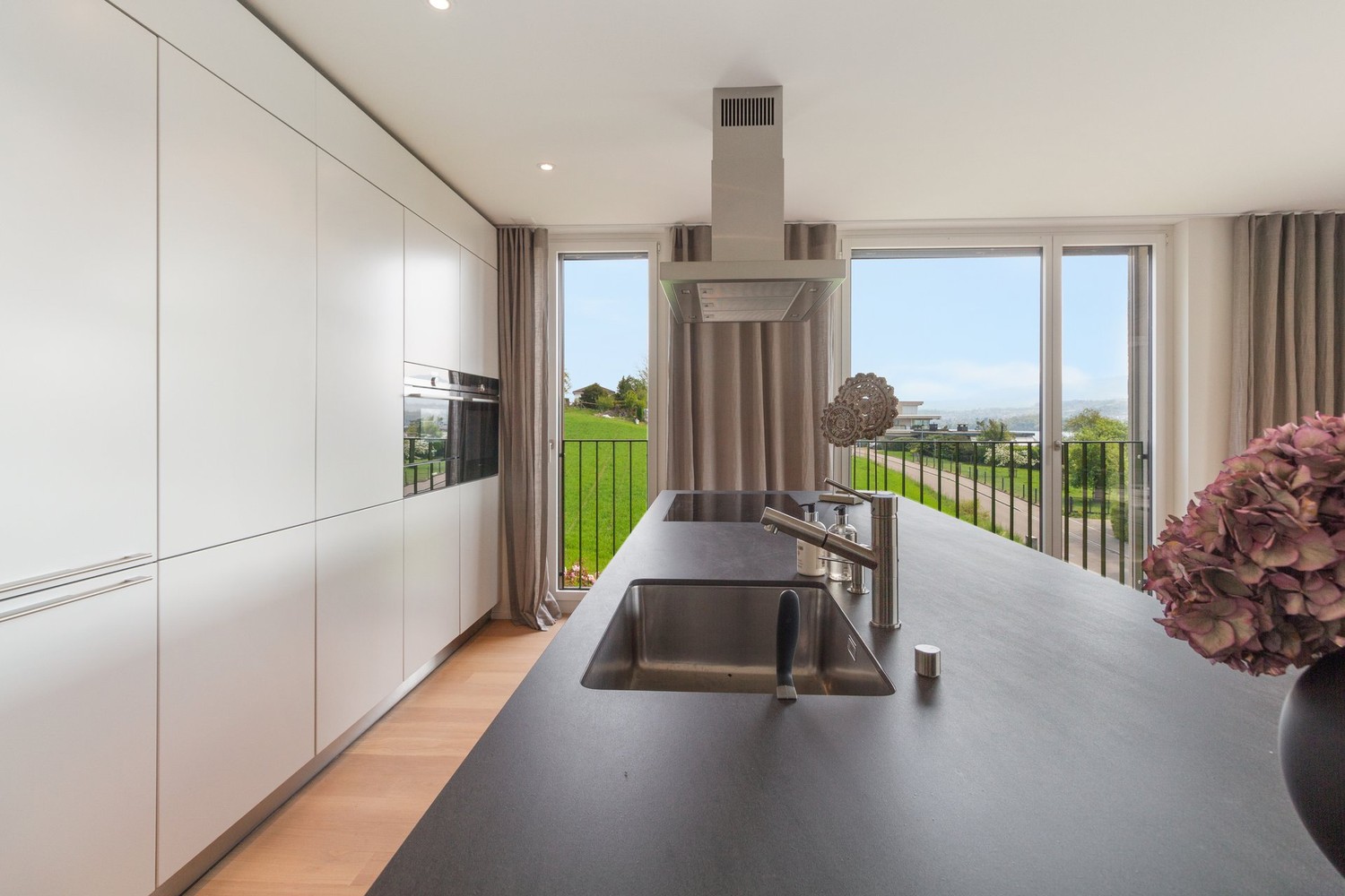 Appartamento con terrazza di 2 ½ locali, foto 1 di 10