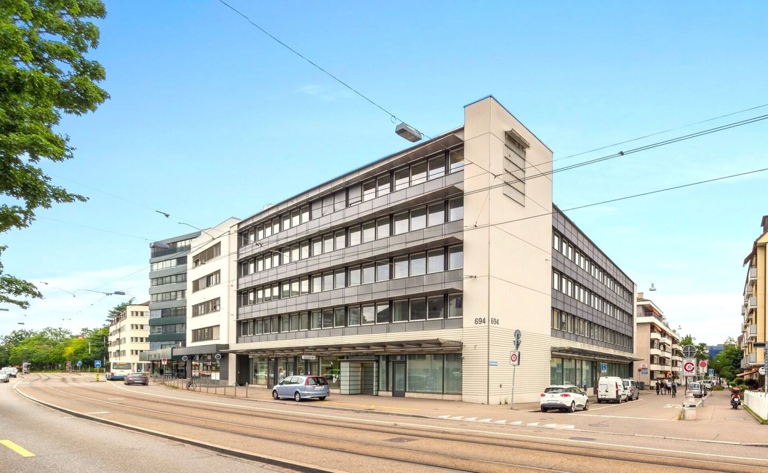 681m² ufficio