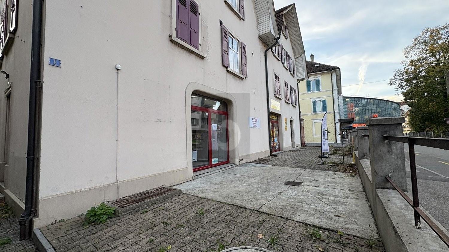 negozio di 60m²