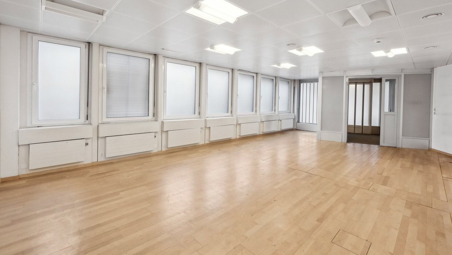 385m² commerciale