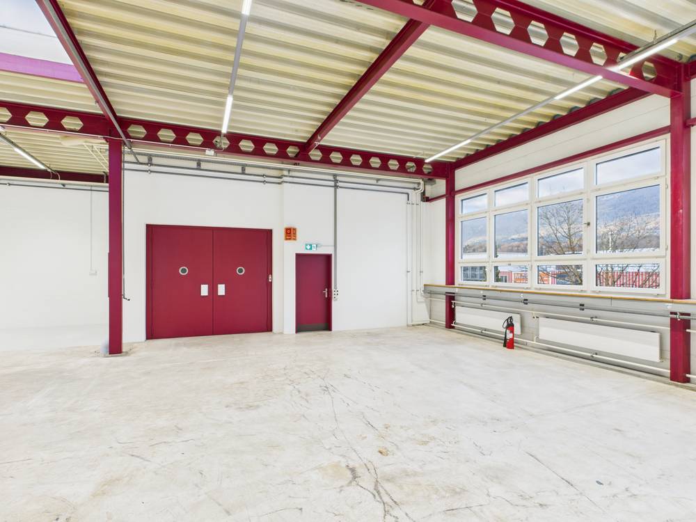 2167m² industrial object