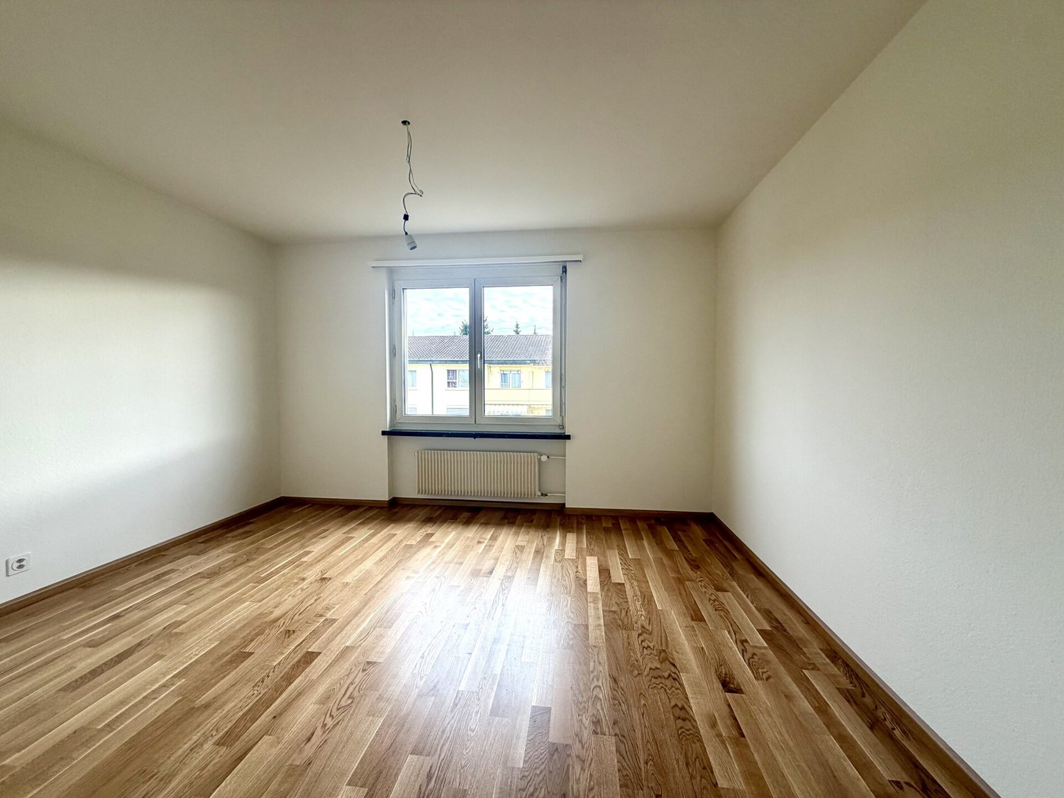Appartamento mansardato di 2 ½ locali, foto 2 di 7