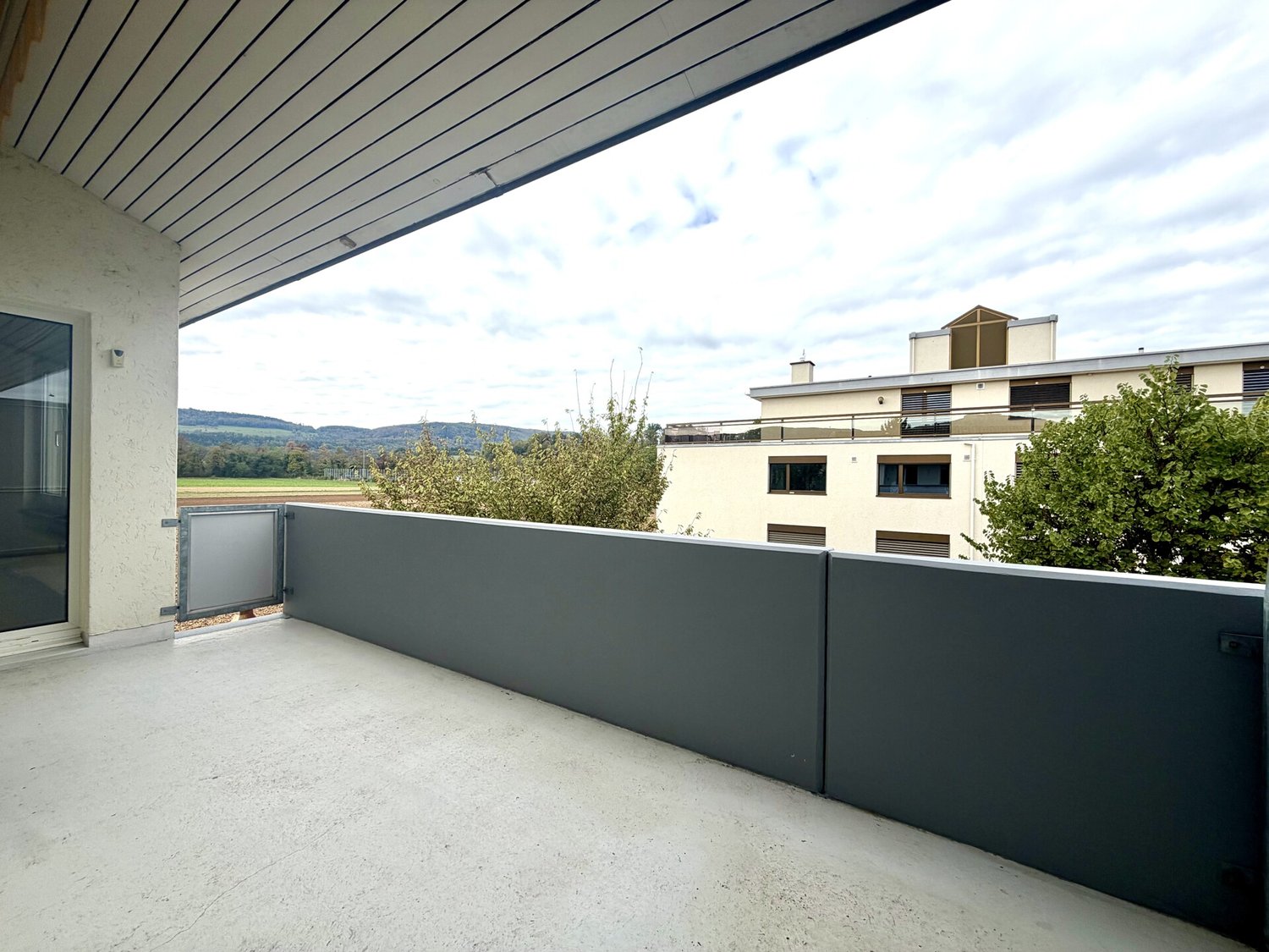 Appartamento mansardato di 2 ½ locali, foto 1 di 7