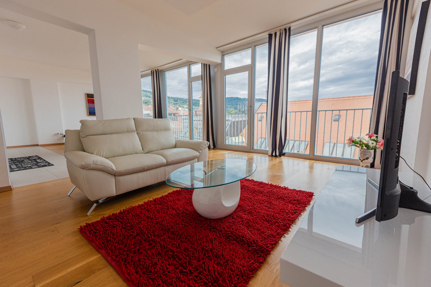 Appartamento arredato di 2 ½ locali, foto 1 di 10