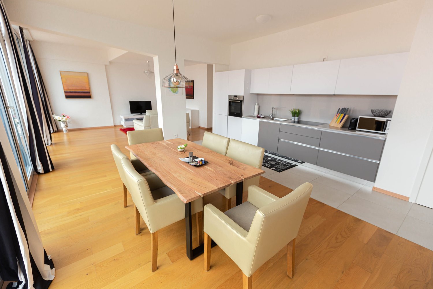 Appartamento arredato di 2 ½ locali, foto 2 di 10