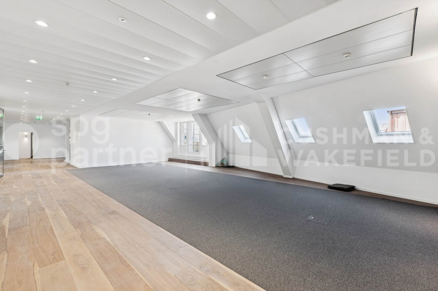 335m² ufficio, foto 3 di 10