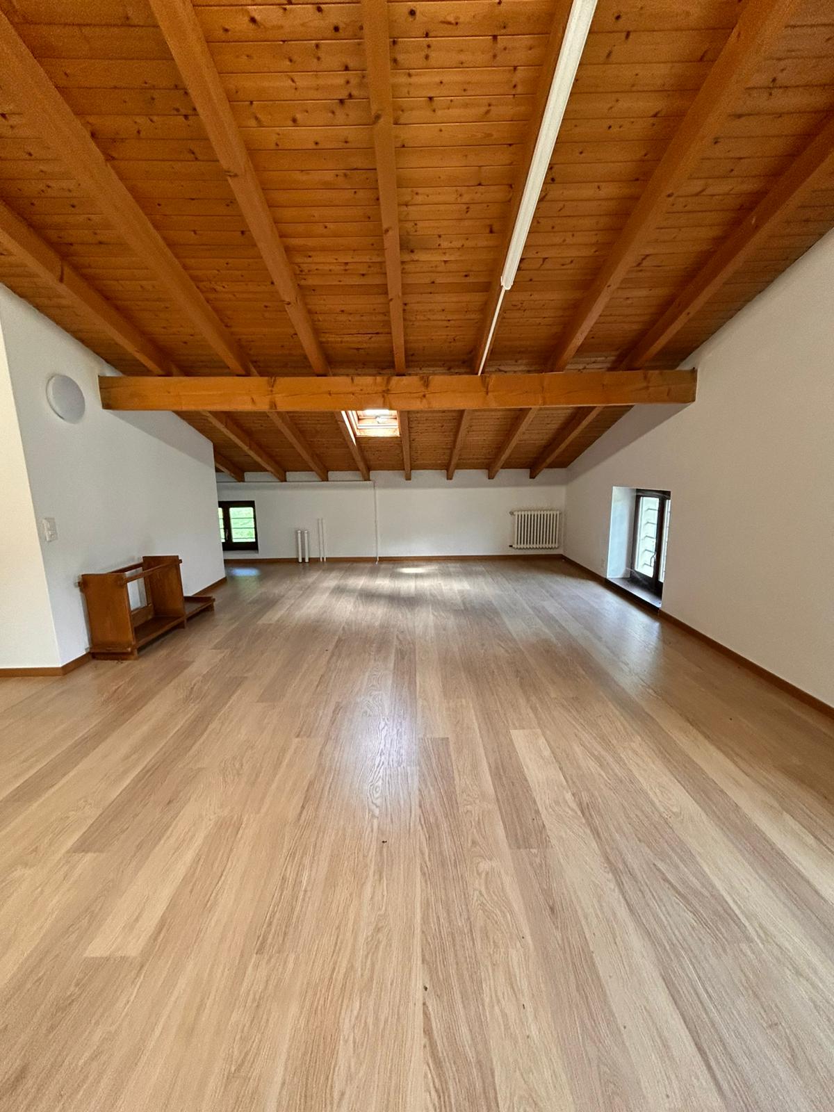 72m² shop