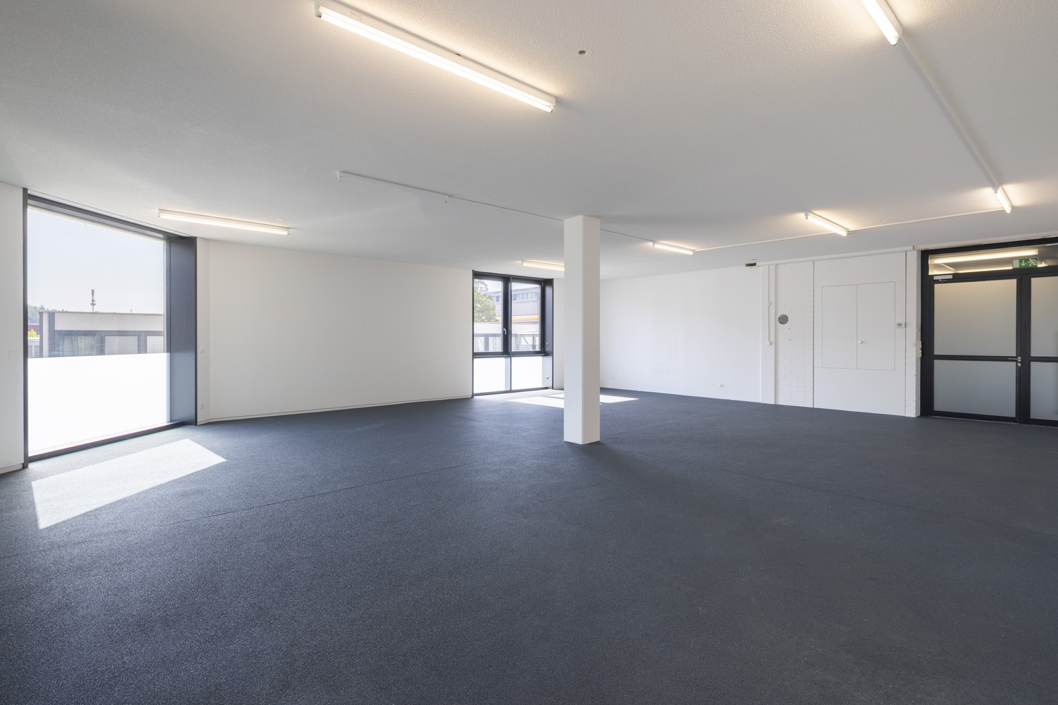 121m² ufficio, foto 3 di 9