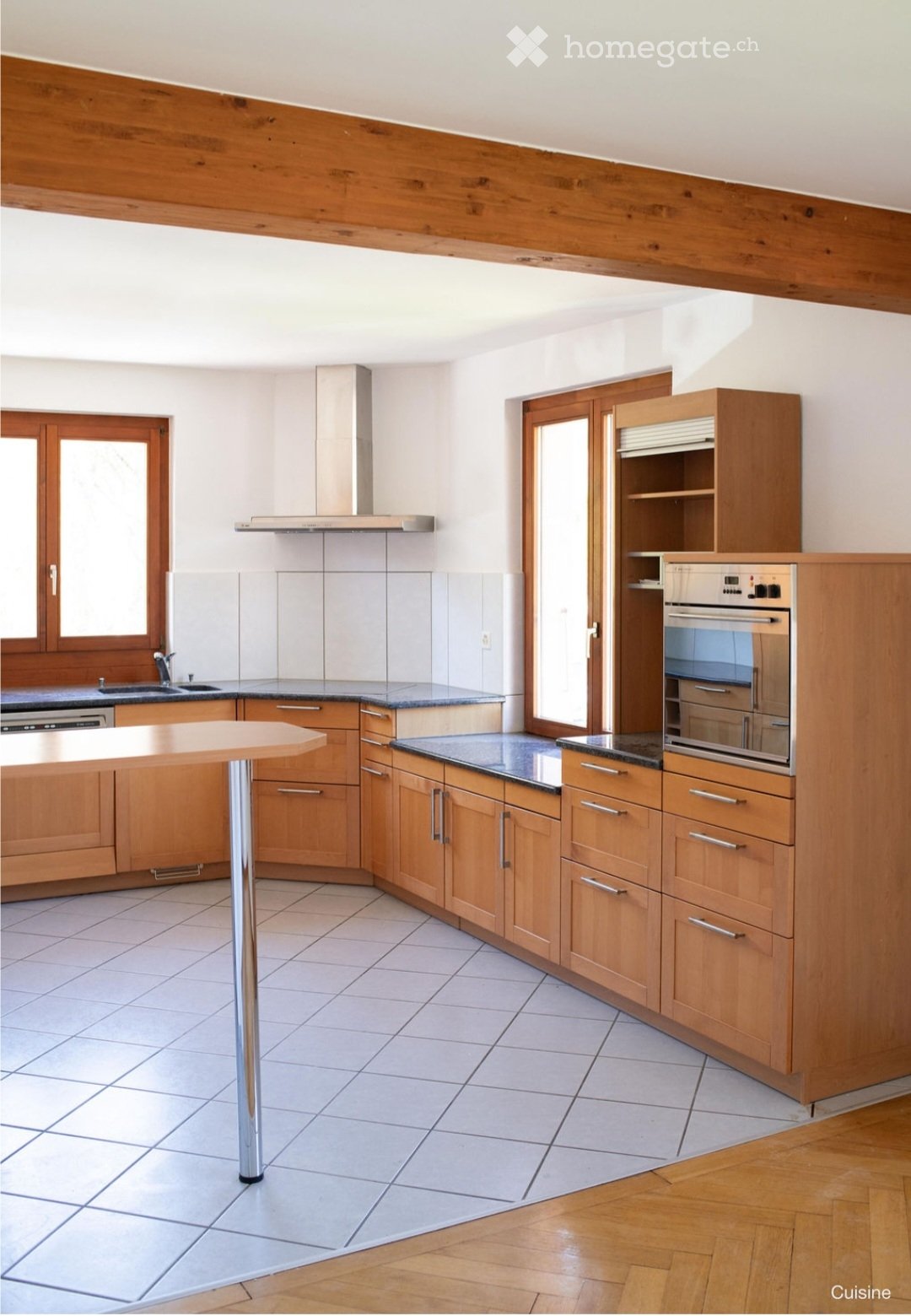 6 rooms apartment